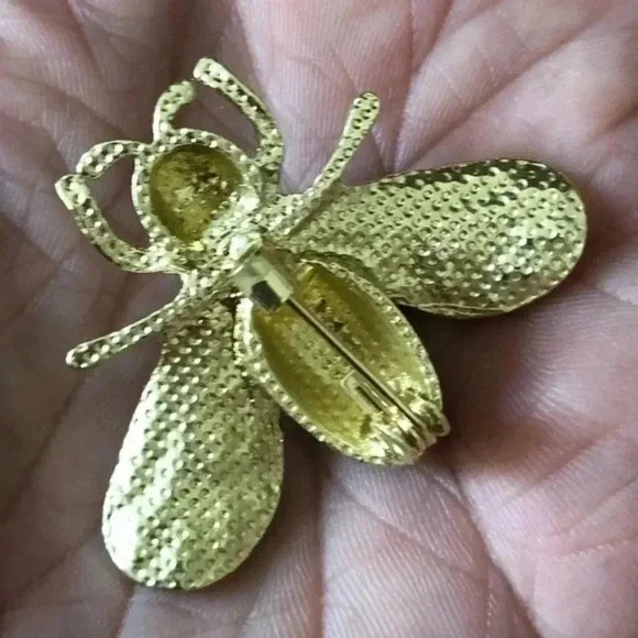 Bumblebee Bee Gold Tone Faux Pearl & Crystal Brooch Lapel Pin NWT - Picture 3 of 4